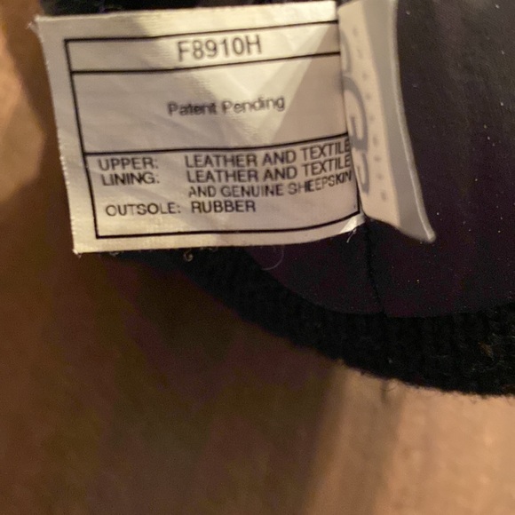 UGG puffer boots, size 6 - Picture 6 of 8